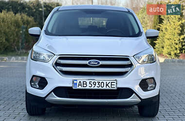 Позашляховик / Кросовер Ford Escape 2017 в 