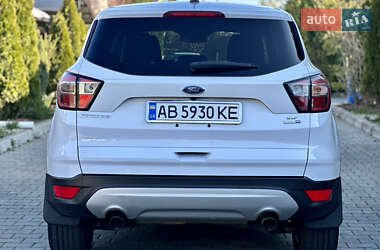 Позашляховик / Кросовер Ford Escape 2017 в 