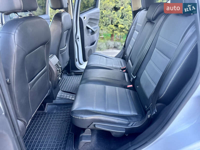 Внедорожник / Кроссовер Ford Escape 2017 в Одессе