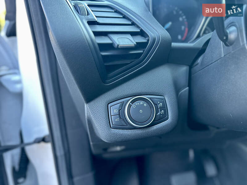 Внедорожник / Кроссовер Ford Escape 2017 в Одессе