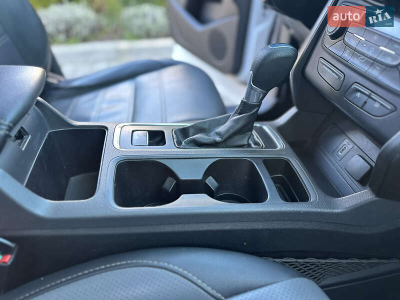Внедорожник / Кроссовер Ford Escape 2017 в Одессе