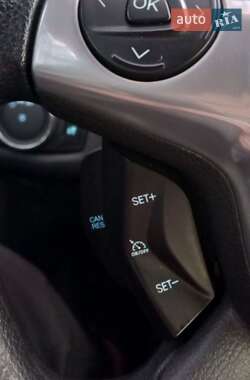Позашляховик / Кросовер Ford Escape 2014 в 