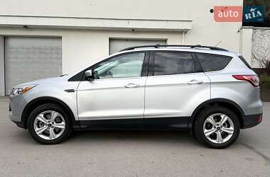 Позашляховик / Кросовер Ford Escape 2012 в 