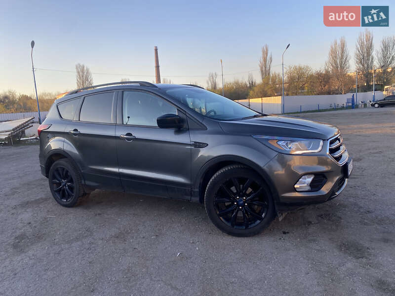 Внедорожник / Кроссовер Ford Escape 2019 в Запорожье