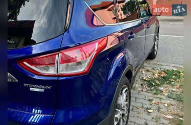 Внедорожник / Кроссовер Ford Escape 2014 в 