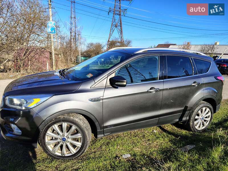 Внедорожник / Кроссовер Ford Escape 2017 в Луцке