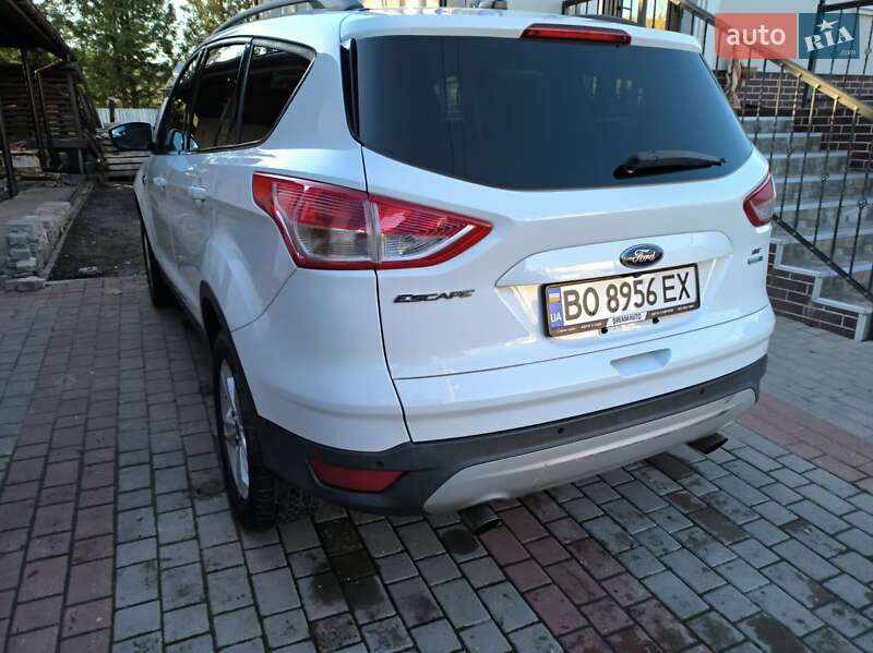 Внедорожник / Кроссовер Ford Escape 2014 в Тернополе