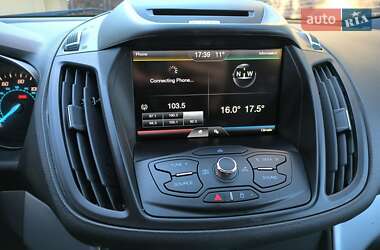 Внедорожник / Кроссовер Ford Escape 2014 в 