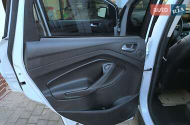 Внедорожник / Кроссовер Ford Escape 2014 в 
