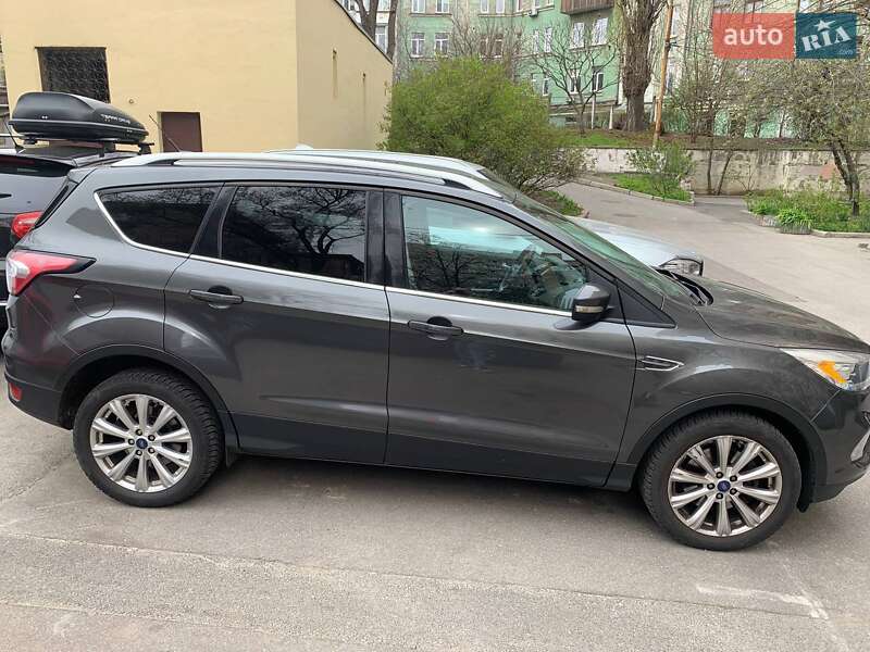 Позашляховик / Кросовер Ford Escape 2016 в Києві