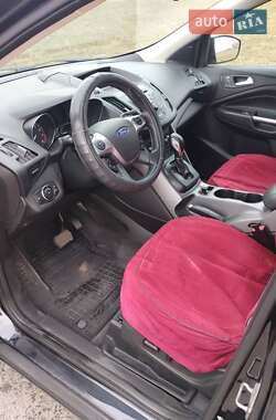 Внедорожник / Кроссовер Ford Escape 2014 в 
