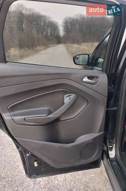 Внедорожник / Кроссовер Ford Escape 2014 в 