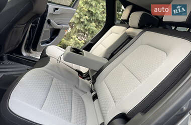 Внедорожник / Кроссовер Ford Escape 2023 в 