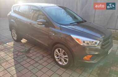 Внедорожник / Кроссовер Ford Escape 2017 в 
