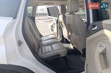 Внедорожник / Кроссовер Ford Escape 2016 в 