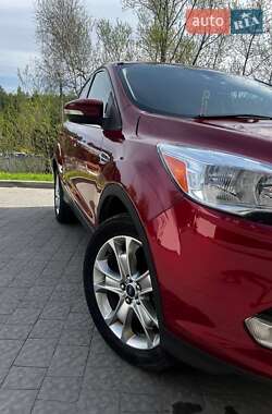 Позашляховик / Кросовер Ford Escape 2013 в 