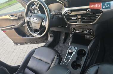 Внедорожник / Кроссовер Ford Escape 2020 в 