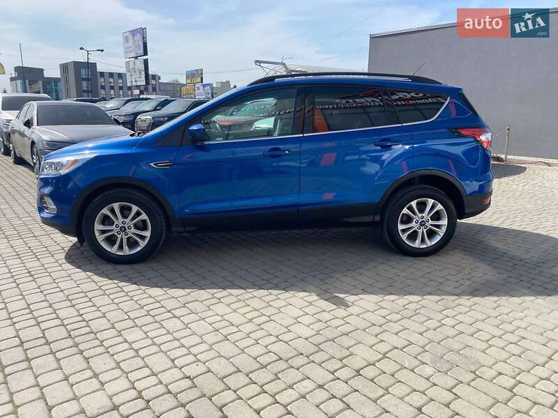 Позашляховик / Кросовер Ford Escape 2017 в Львові