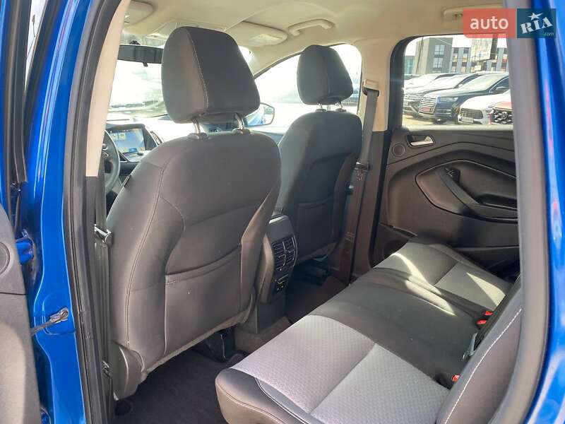 Позашляховик / Кросовер Ford Escape 2017 в Львові
