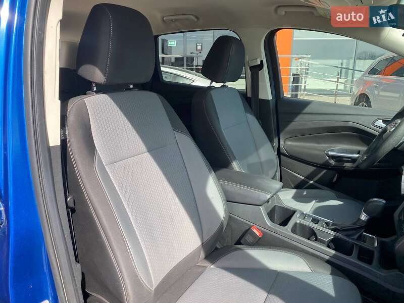 Позашляховик / Кросовер Ford Escape 2017 в Львові