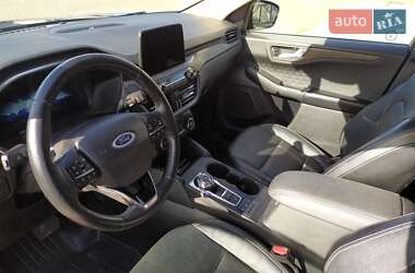 Внедорожник / Кроссовер Ford Escape 2020 в 