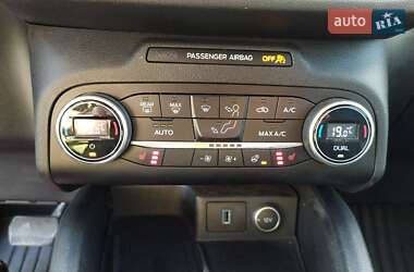 Внедорожник / Кроссовер Ford Escape 2020 в 