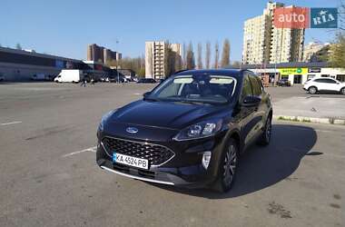 Внедорожник / Кроссовер Ford Escape 2020 в 