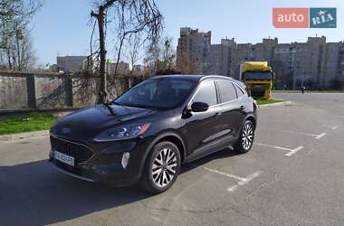 Внедорожник / Кроссовер Ford Escape 2020 в 