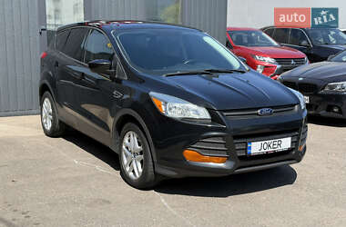 Внедорожник / Кроссовер Ford Escape 2015 в 
