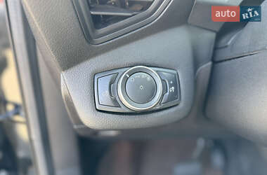 Внедорожник / Кроссовер Ford Escape 2015 в 