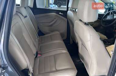 Внедорожник / Кроссовер Ford Escape 2017 в 