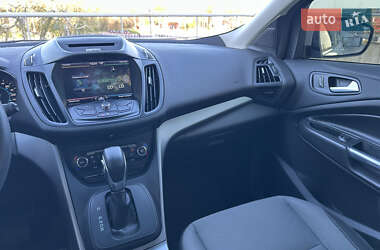 Внедорожник / Кроссовер Ford Escape 2014 в 
