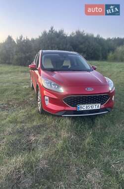Внедорожник / Кроссовер Ford Escape 2020 в 