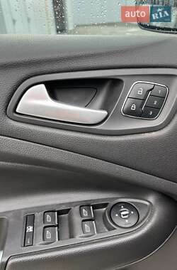 Внедорожник / Кроссовер Ford Escape 2013 в 