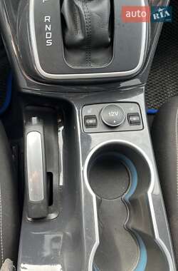 Внедорожник / Кроссовер Ford Escape 2013 в 