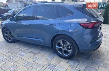 Позашляховик / Кросовер Ford Escape 2023 в 
