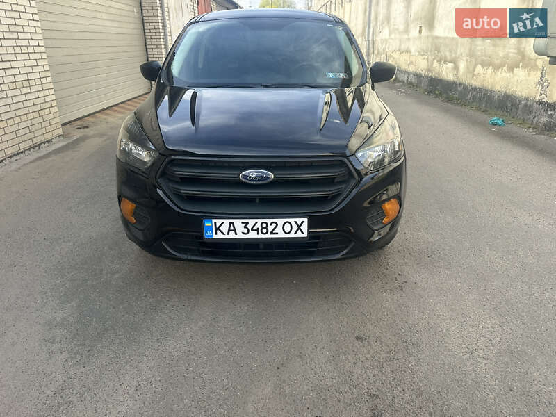 Внедорожник / Кроссовер Ford Escape 2017 в Киеве