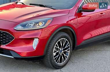 Внедорожник / Кроссовер Ford Escape 2022 в 
