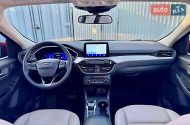Внедорожник / Кроссовер Ford Escape 2022 в 