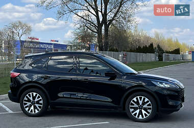 Внедорожник / Кроссовер Ford Escape 2020 в 