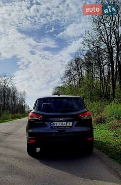 Внедорожник / Кроссовер Ford Escape 2016 в 