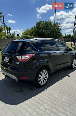 Внедорожник / Кроссовер Ford Escape 2016 в 