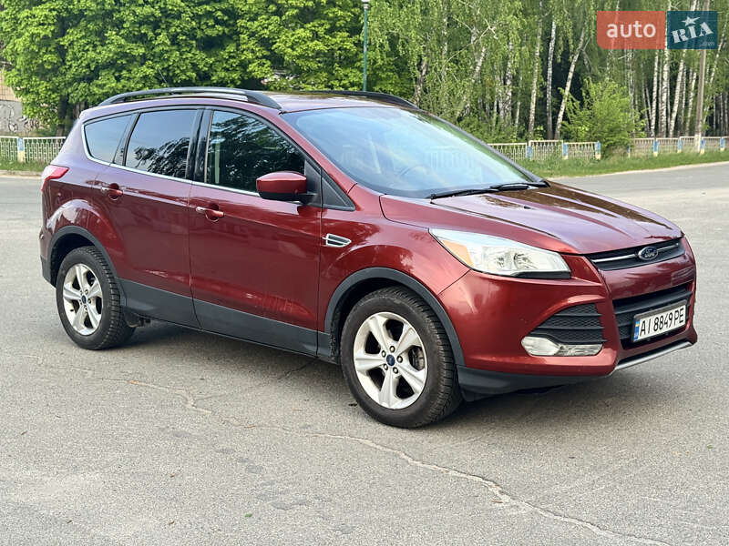 Позашляховик / Кросовер Ford Escape 2014 в 
