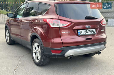 Позашляховик / Кросовер Ford Escape 2014 в 