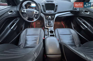 Позашляховик / Кросовер Ford Escape 2014 в 