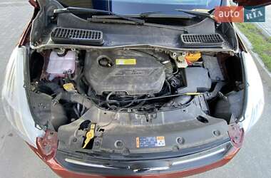 Внедорожник / Кроссовер Ford Escape 2013 в 