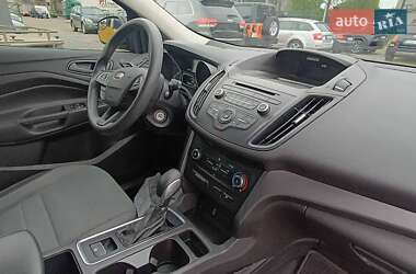Позашляховик / Кросовер Ford Escape 2017 в 