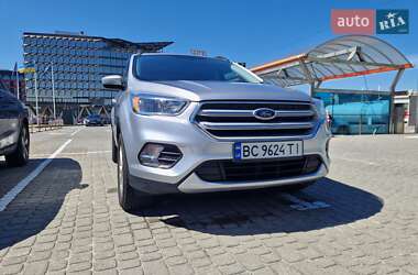 Внедорожник / Кроссовер Ford Escape 2019 в 