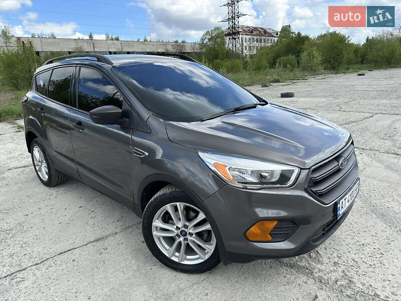 Внедорожник / Кроссовер Ford Escape 2016 в Коломые