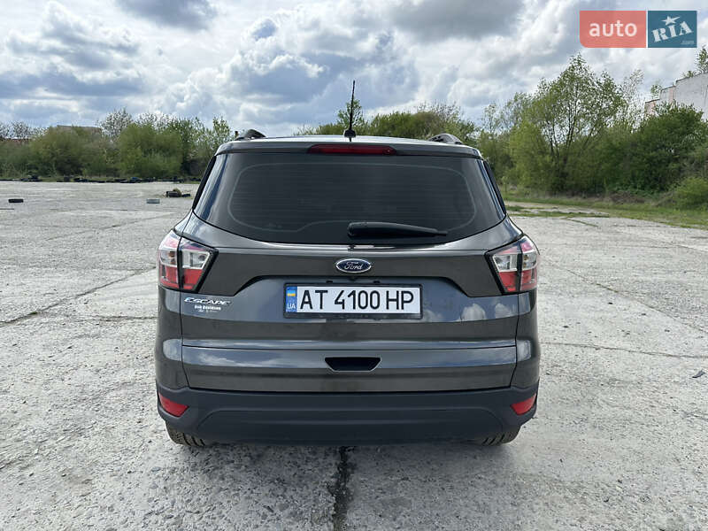 Внедорожник / Кроссовер Ford Escape 2016 в Киеве